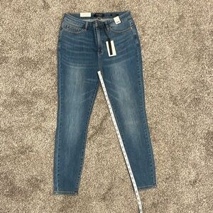 Judy Blue jeans 32 NWT. Tummy control top.